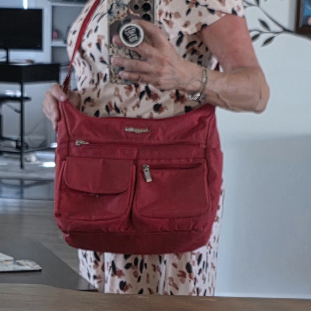 Baggallini Everywhere Crossbody